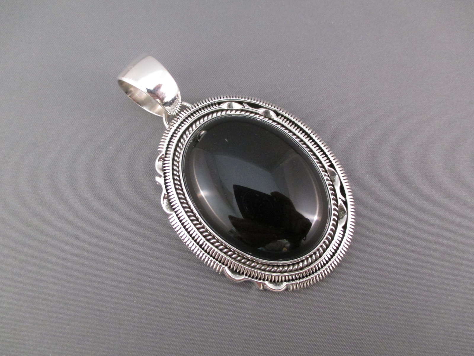 PE7655 Sterling Silver & Onyx Pendant by Native American (Navajo ...